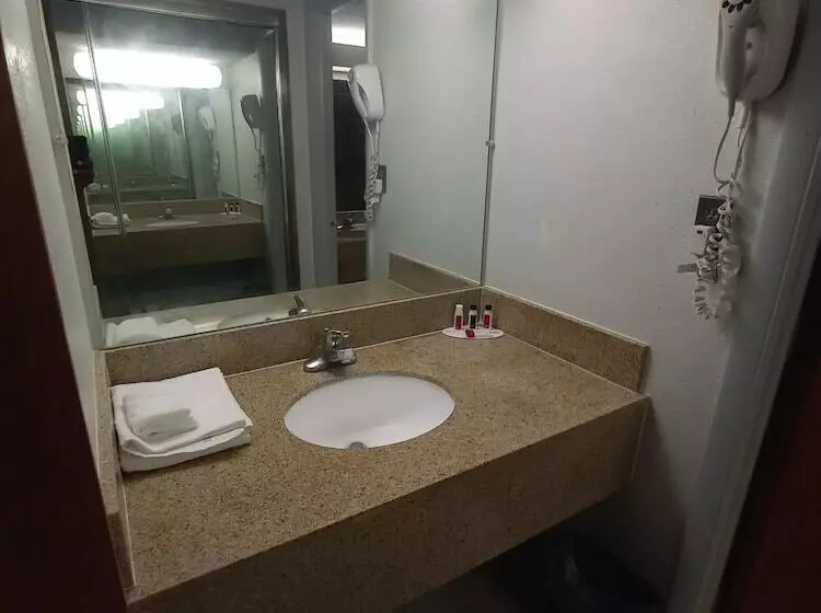 Hotelli Travelodge By Wyndham Petersburg