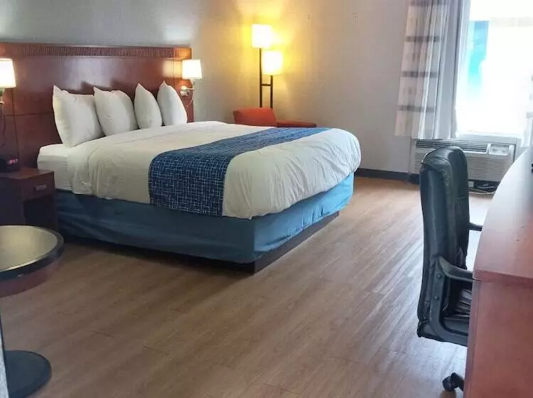 Hotelli Travelodge By Wyndham Petersburg