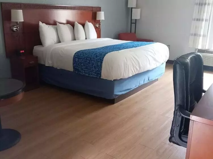 Hotelli Travelodge By Wyndham Petersburg