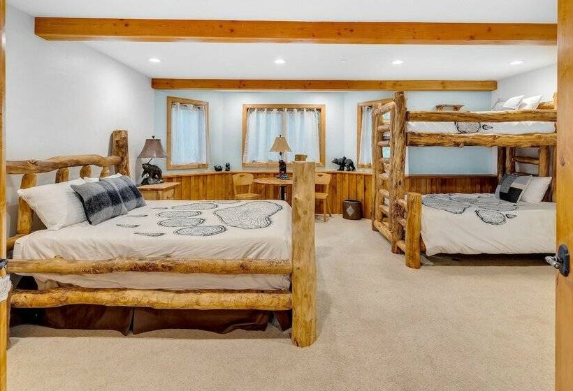 Majestic Lodge Retreat Amenities & Views