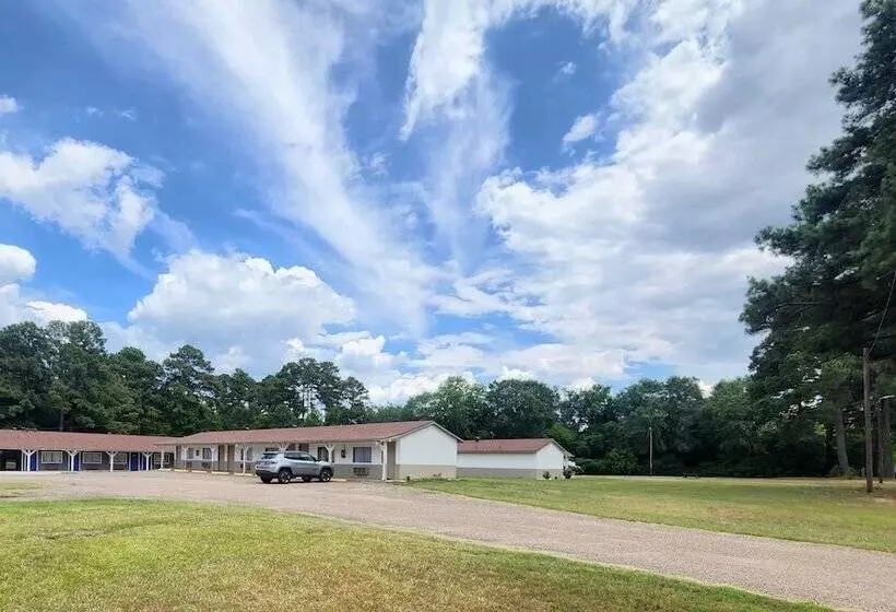 Motelli Clear Lakes Inn