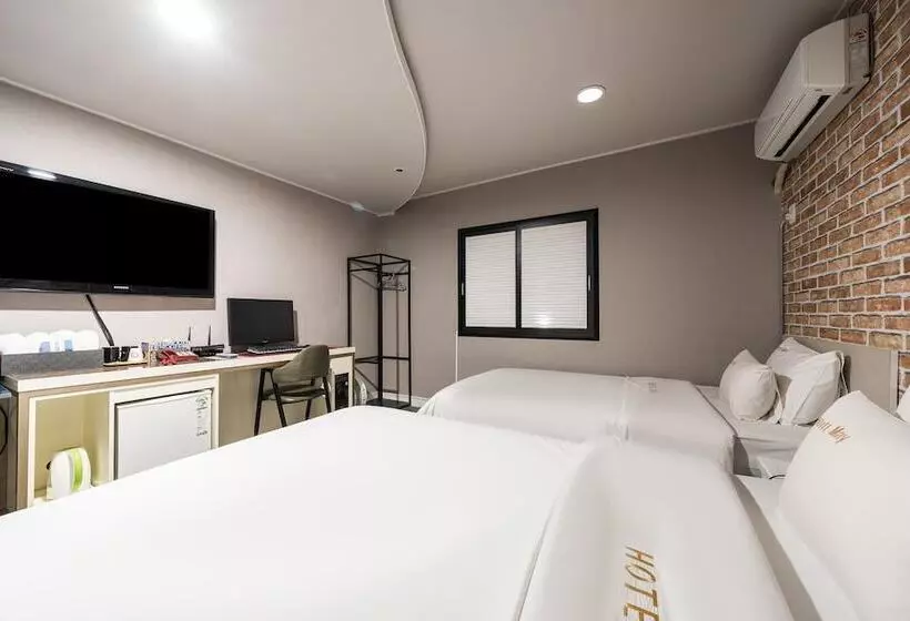 Motelli Gunsan Hotel May