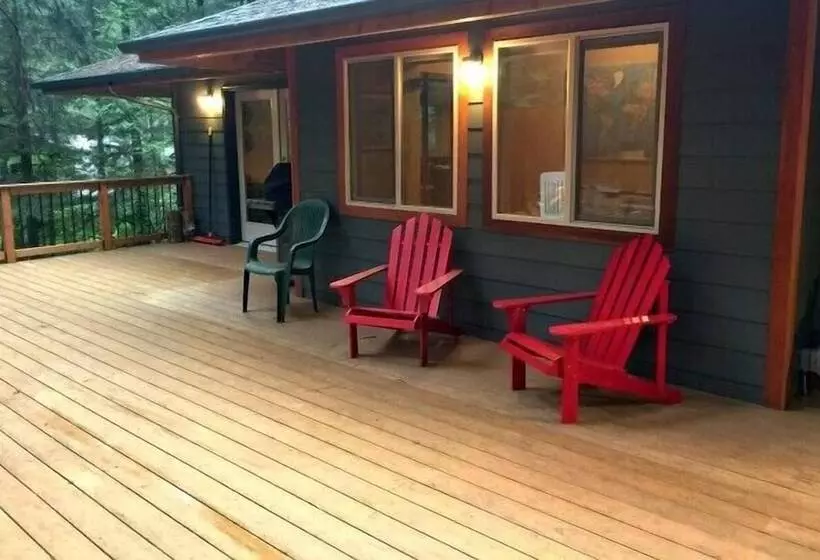 Mt Baker Lodging Cabin 29   Sleeps 11