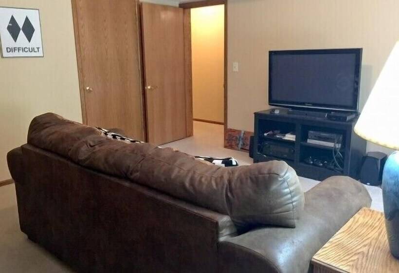 Mt Baker Lodging Cabin 29   Sleeps 11