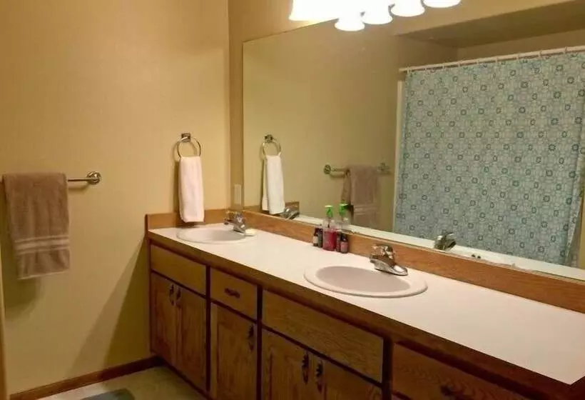 Mt Baker Lodging Cabin 29   Sleeps 11