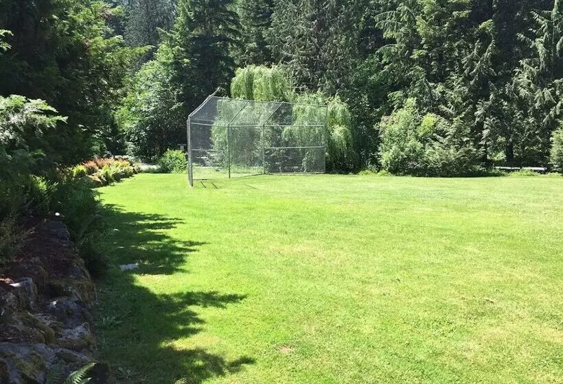 Mt Baker Lodging Cabin 29   Sleeps 11
