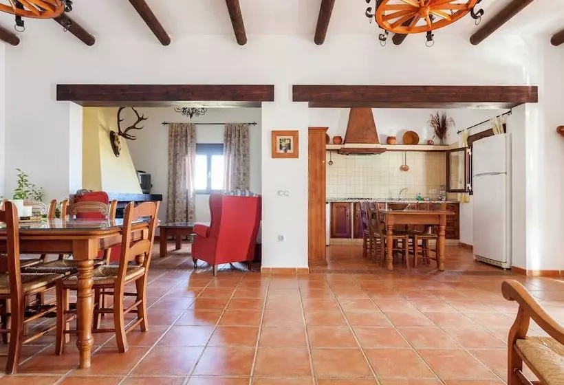 Andalusian Villa With Private Pool And Tennis Court Located 30 Km From Cordoba