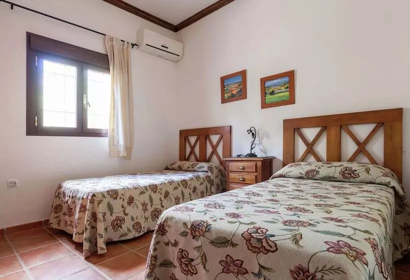 Andalusian Villa With Private Pool And Tennis Court Located 30 Km From Cordoba