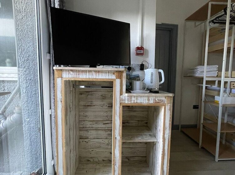 ベッドアンドブレックファースト Shore Lodge