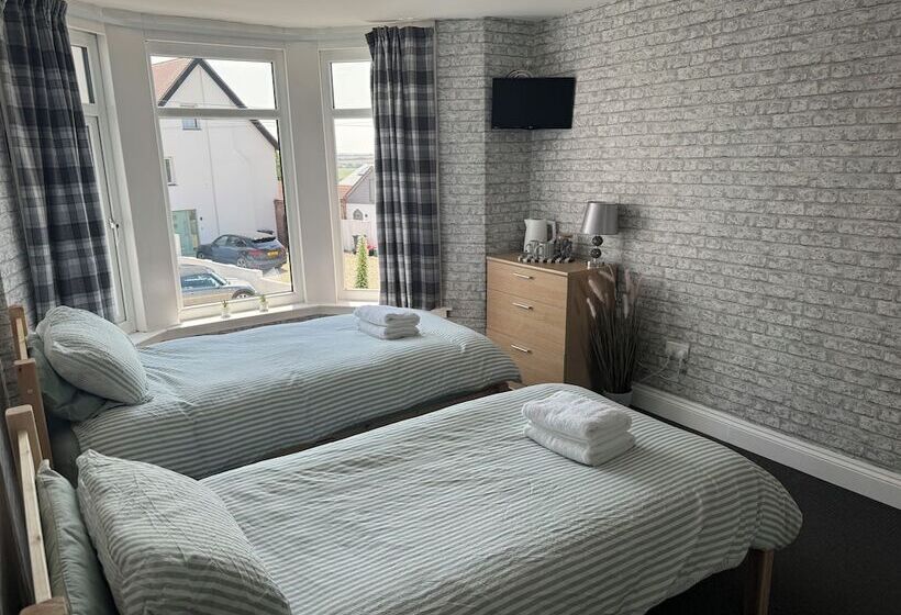 ベッドアンドブレックファースト Shore Lodge