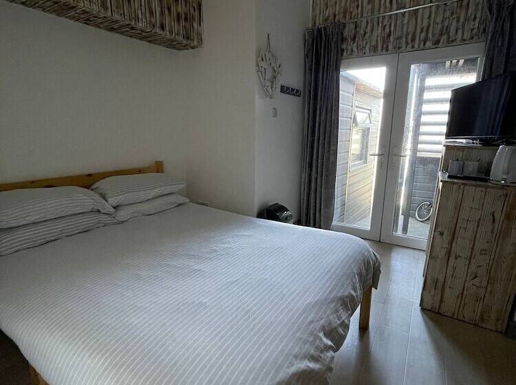 ベッドアンドブレックファースト Shore Lodge