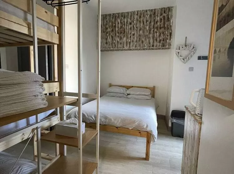 Aamiaismajoitus (B&B) Shore Lodge