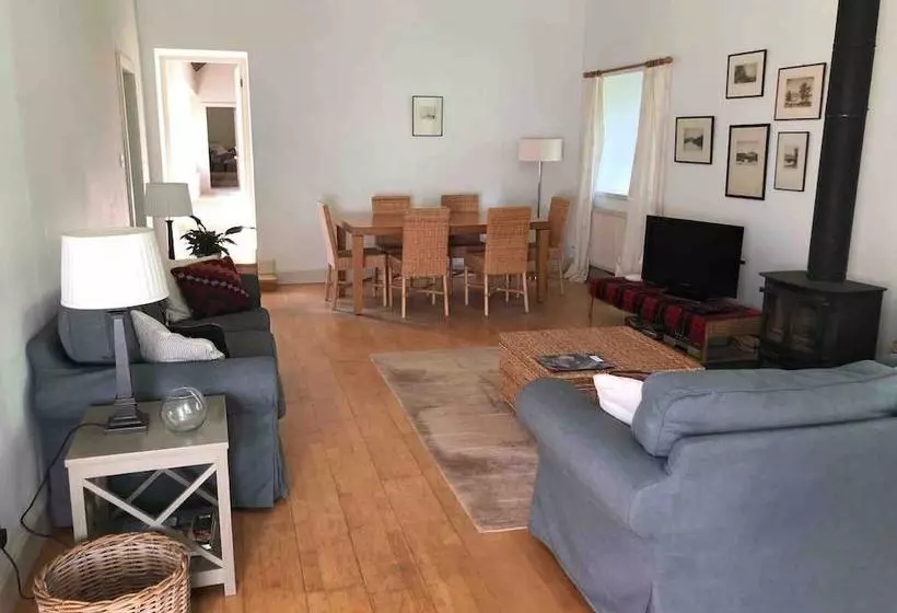 Charming Rural Cottage In Kippen, Stirlingshire