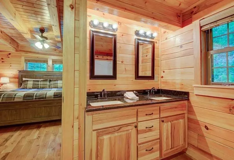 Gillford Cabin