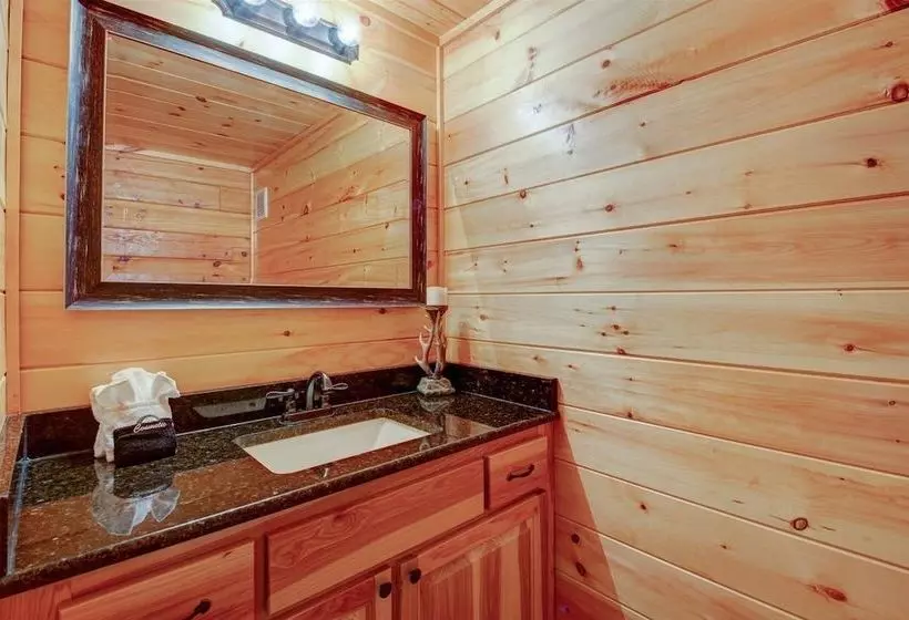 Gillford Cabin