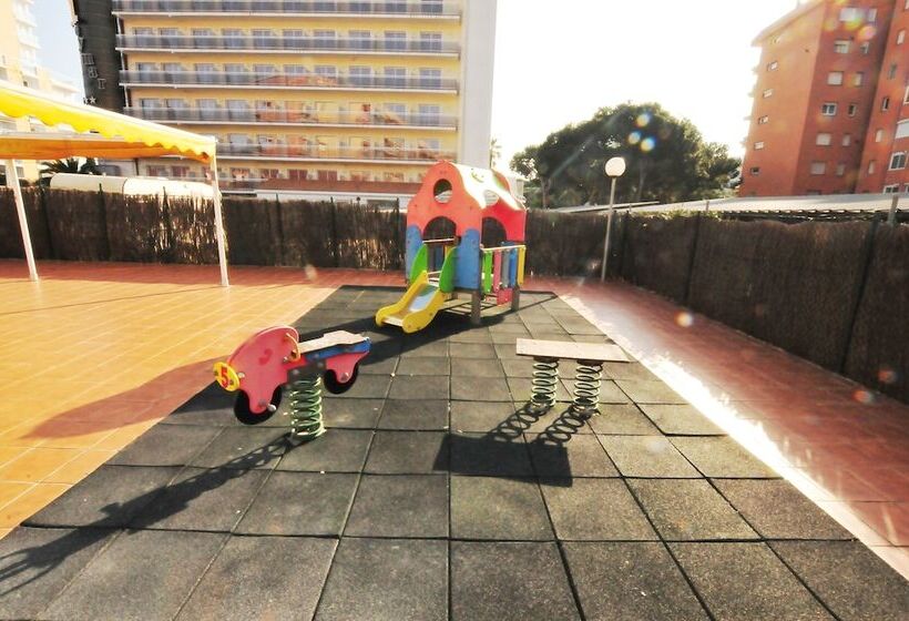 ホテル Homeholidaysrentals Apartamento Light   Costa Barcelona