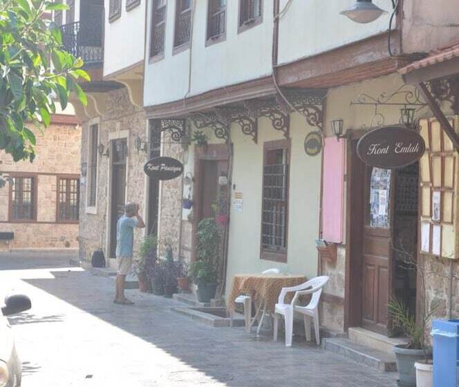 هتل Kont Pansiyon