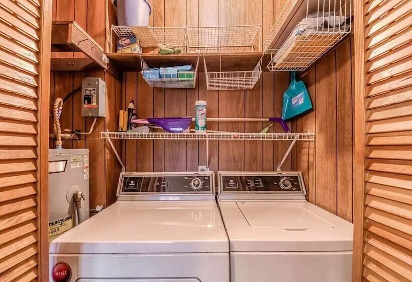 Mockingbird Cabin