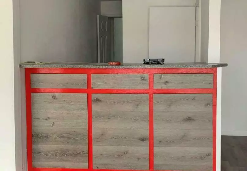 モーテル Rodeway Inn