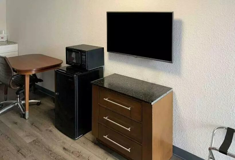 モーテル Rodeway Inn