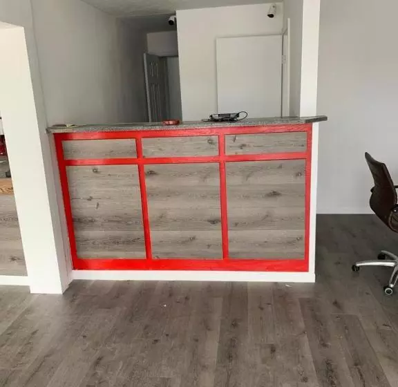 モーテル Rodeway Inn