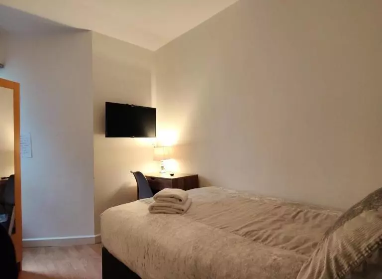 ペンション Liverpool City Centre Private Rooms Including Smart Tvs   With Shared Bathroom