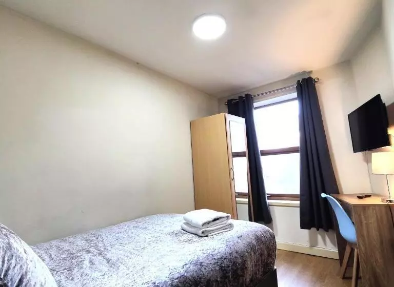 ペンション Liverpool City Centre Private Rooms Including Smart Tvs   With Shared Bathroom