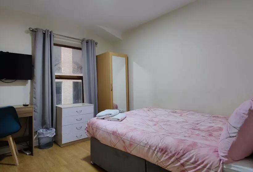 ペンション Liverpool City Centre Private Rooms Including Smart Tvs   With Shared Bathroom