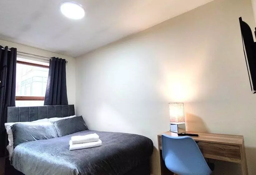 ペンション Liverpool City Centre Private Rooms Including Smart Tvs   With Shared Bathroom