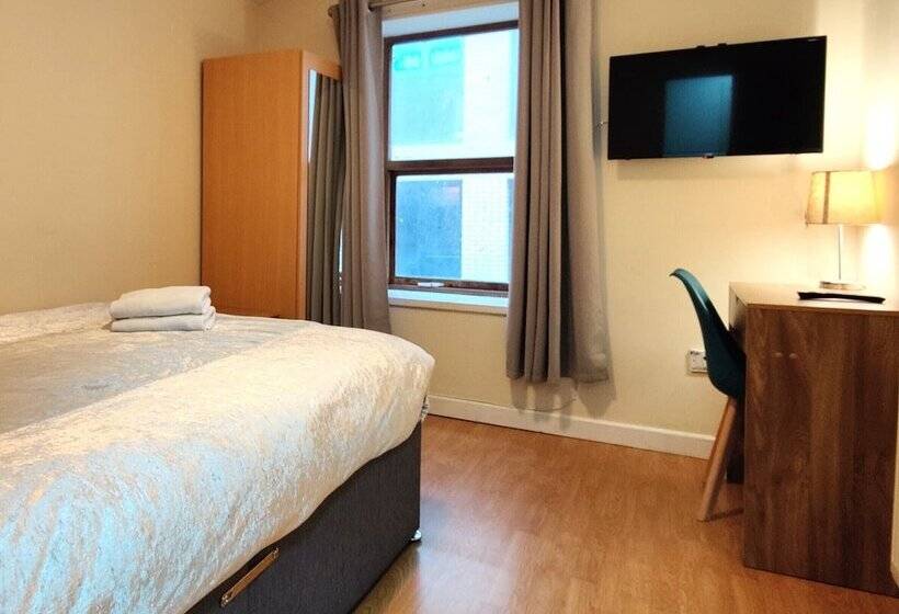 פנסיון Liverpool City Centre Private Rooms Including Smart Tvs   With Shared Bathroom