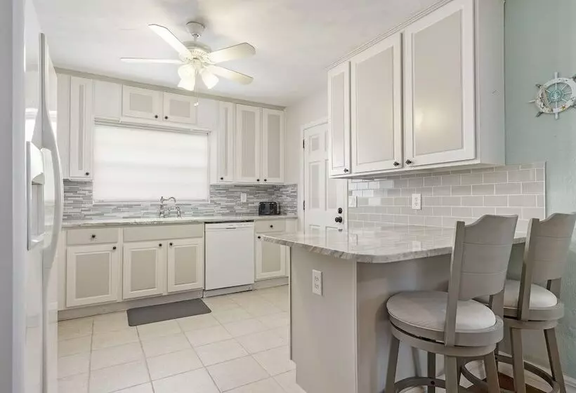 Plaza Cottage