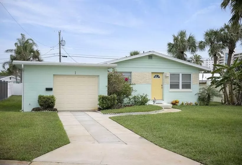 Plaza Cottage