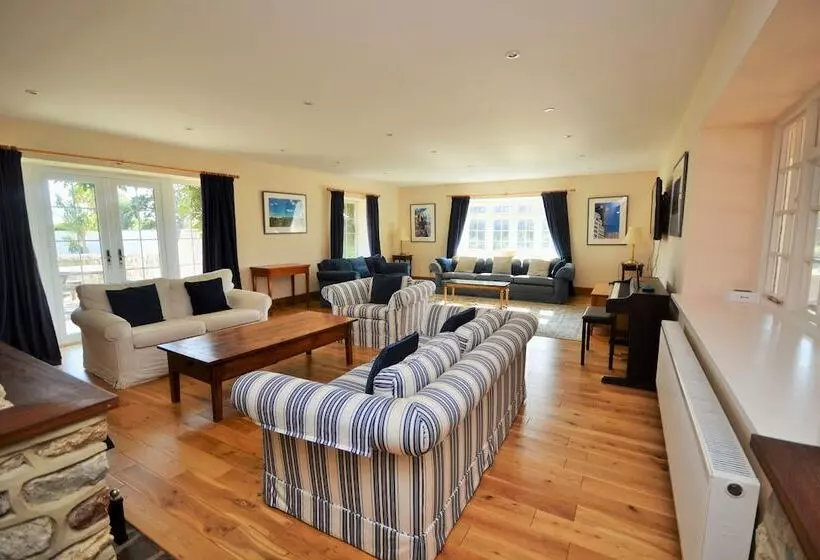 Rookley Farm Lodge