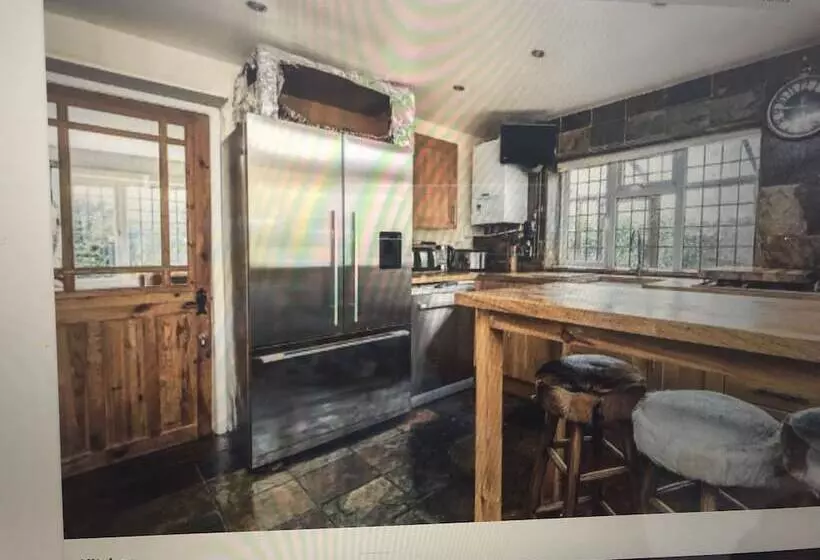 Stunning 3 Bed Cottage