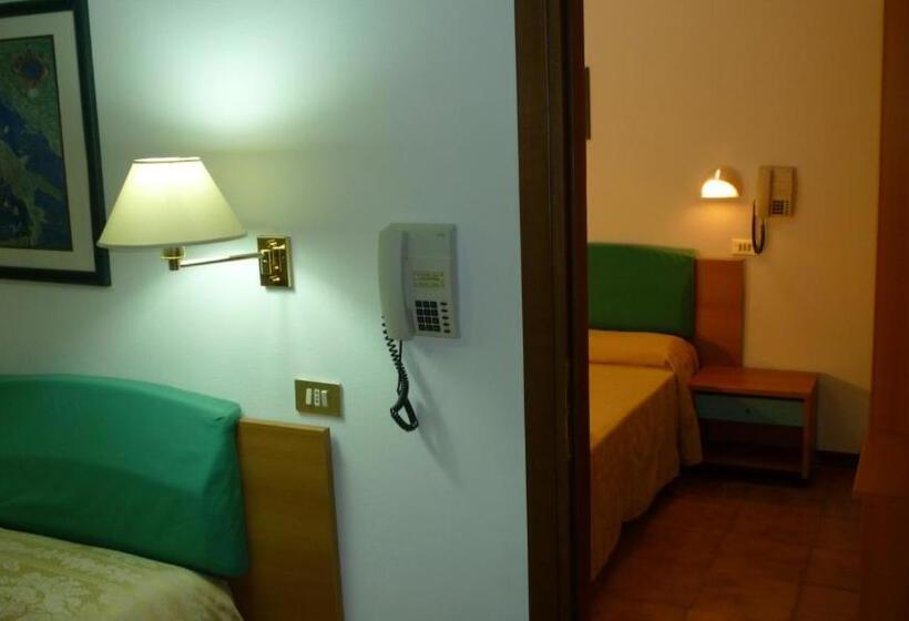 Отель Avana Mare