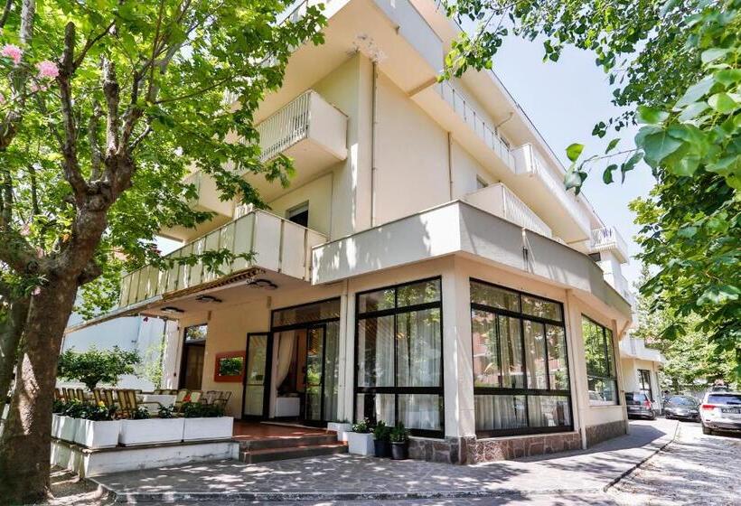 Отель Avana Mare