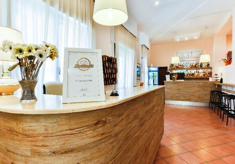 Отель Avana Mare