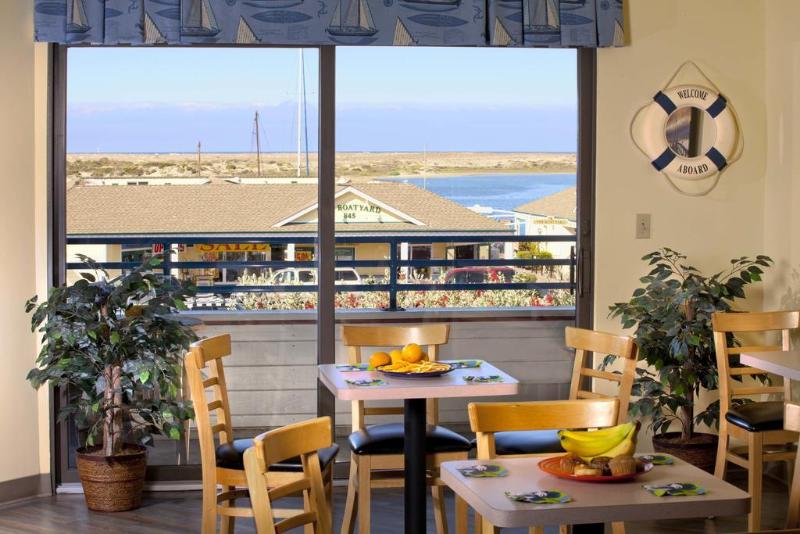 בית מלון כפרי Blue Sail Inn