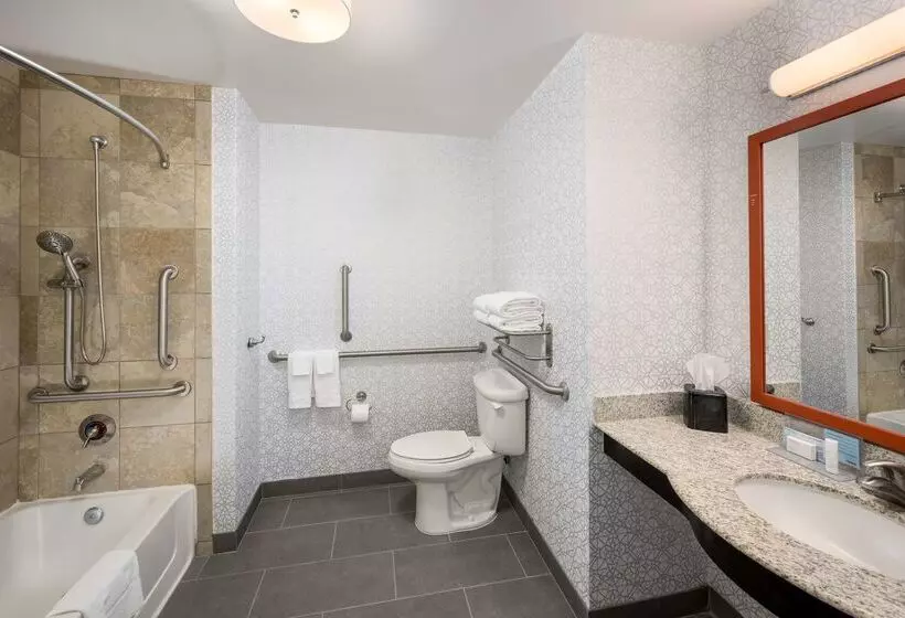 هتل Hampton Inn & Suites Phoenix North/happy Valley