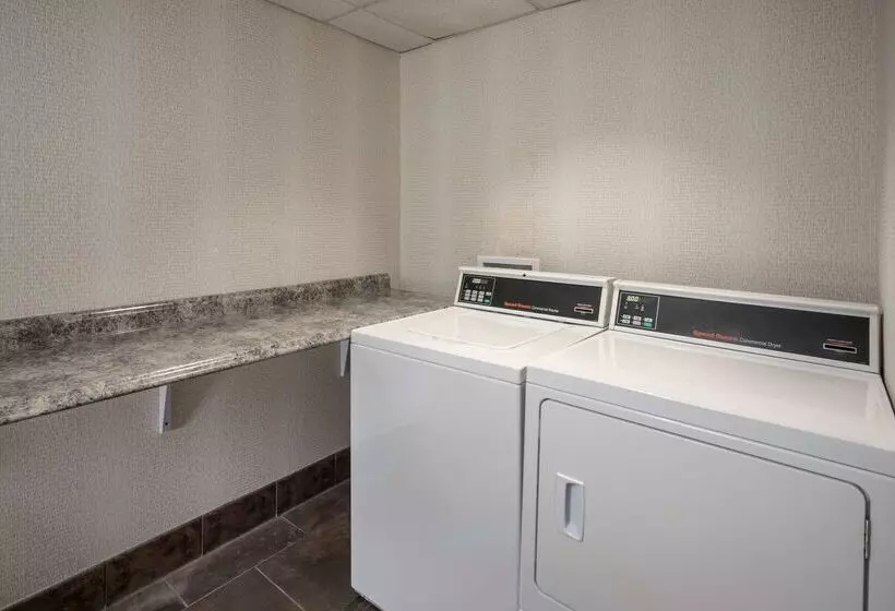 هتل Hampton Inn & Suites Phoenix North/happy Valley