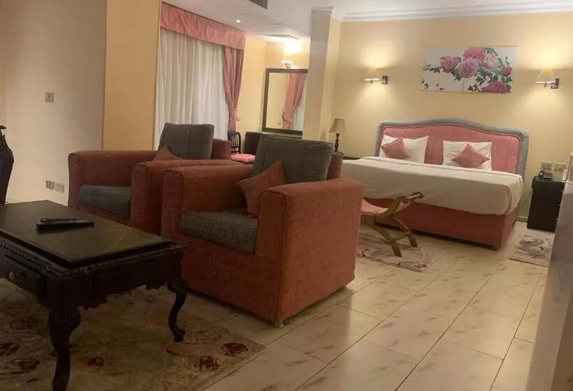 هتل Holidays Express