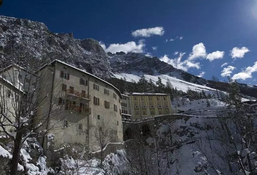 Отель La Genzianella Bormio