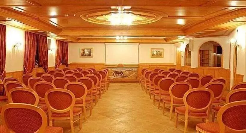 Отель Lagorai Resort & Spa