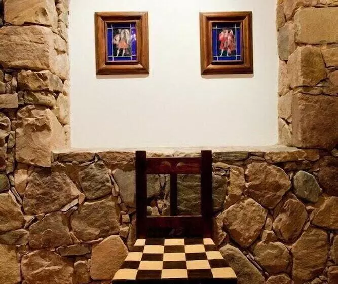 Отель Marques De Tojo