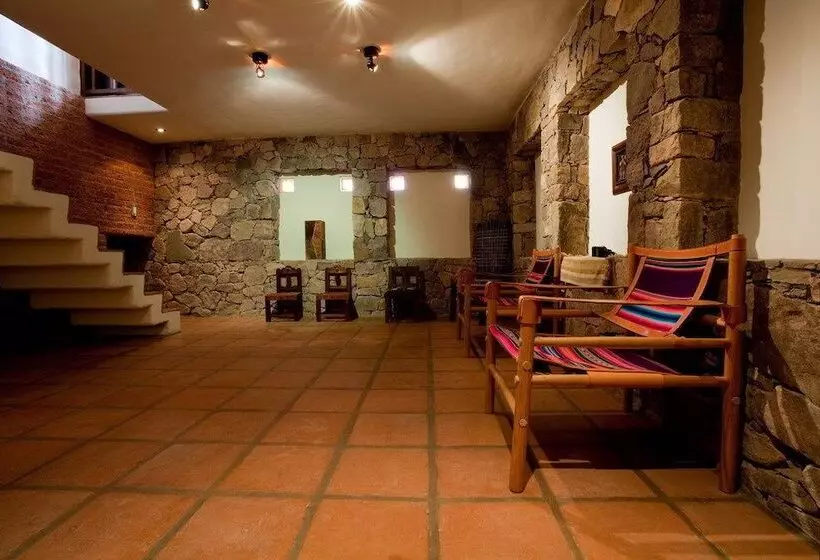 Отель Marques De Tojo