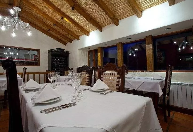 Отель Marques De Tojo