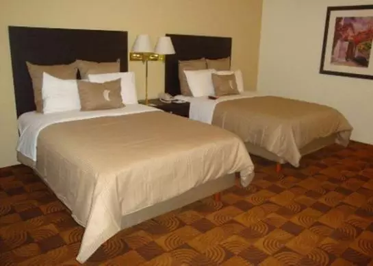 בית מלון כפרי Quality Inn Nuevo Laredo