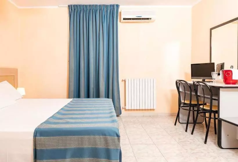 Hotel Racar