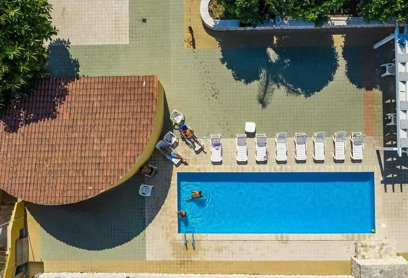 Hotel Racar