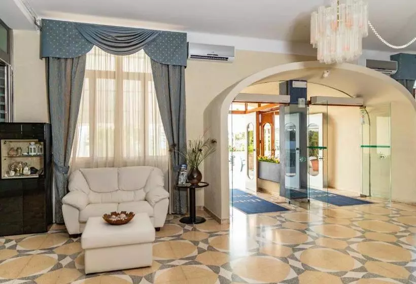 Hotel Racar